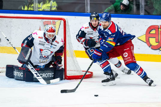 Linköpings målvakt Jesper Myrenberg och Mattias Hävelid