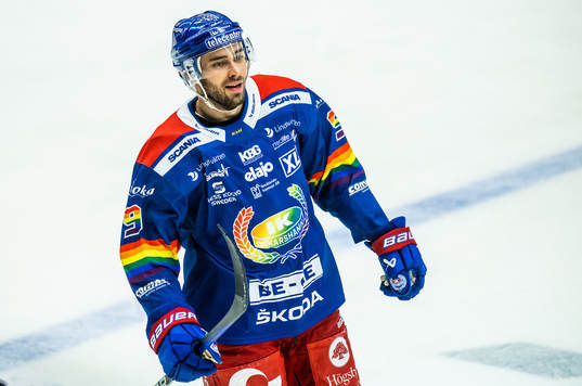 Oskarshamns Ahti Oksanen jublar