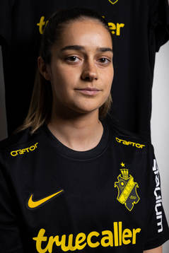 Daniella Famili