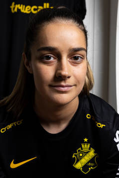 Daniella Famili
