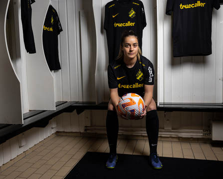 Daniella Famili