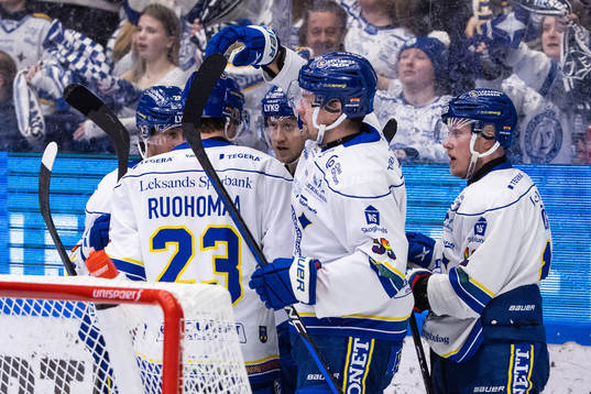 Leksands Olle Alsing jublar