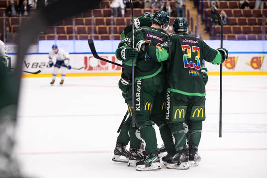 Färjestads spelarna jublar