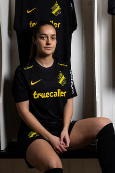 Daniella Famili