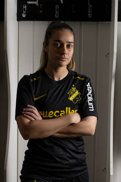Daniella Famili