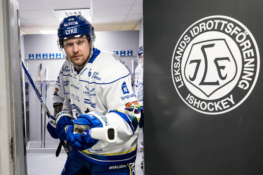 Leksands Jonas Ahnelöv innan ishockeymatchen i SHL mellan