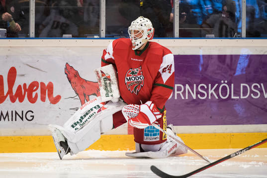 Modos målvakt Tex Williamsson innan ishockeymatchen i