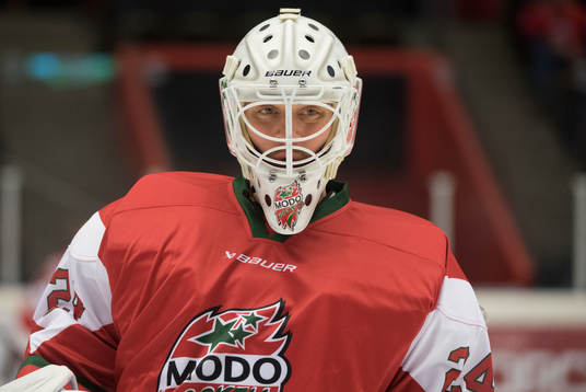 Modos målvakt Tex Williamsson innan ishockeymatchen i
