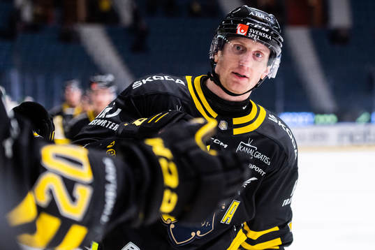 AIKs Filip Windlert jublar