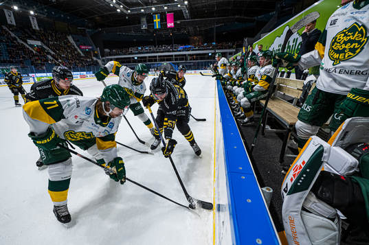 Björklövens Gustav Possler och AIKs Alfred Barklund