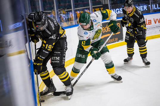 AIKs Daniel Muzito-Bagenda och Björklövens Charles David