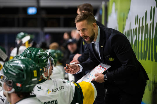Björklövens tränare Viktor Stråhle