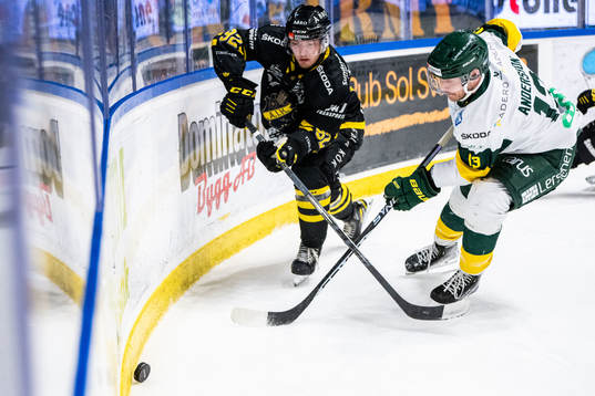 AIKs Zion Nybeck och Björklövens Fredric Andersson