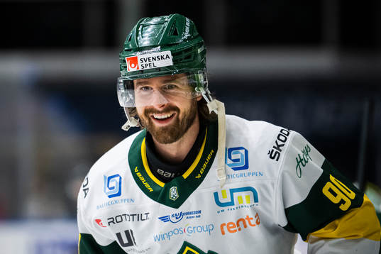 Björklövens Alex Hutchings innan ishockeymatchen i
