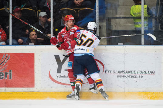 Modos Riley Woods och Djurgårdens Melvin Wersäll