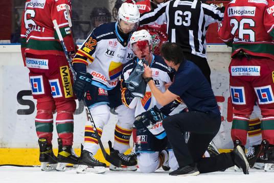 Djurgårdens Edvin Hammarlund har ont