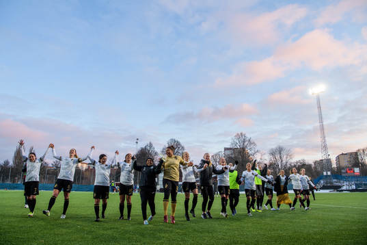 AIKs spelare jublar