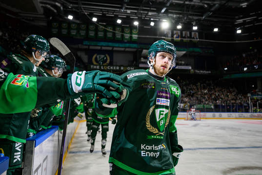 Färjestads Marcus Westfält jublar