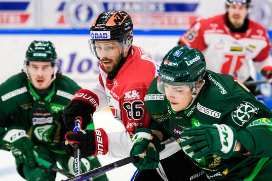 Örebros Mathias Bromé och Färjestads Max Lindroth