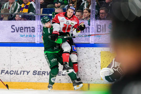 Färjestads Michael Lindqvist och Örebros William Wikman