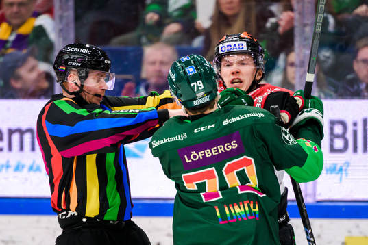 Färjestads Patrik Lundh och Örebros Linus Öberg