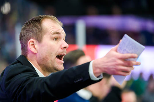 Färjestads huvudtränare Tomas Mitell