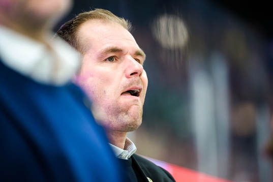 Färjestads huvudtränare Tomas Mitell