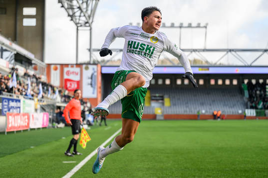 Hammarbys Jusef Erabi jublar
