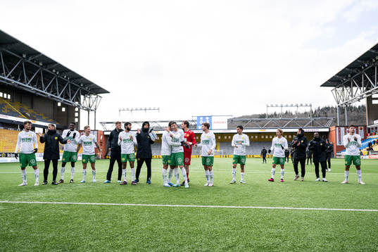 Hammarbys spelare tackar supportrarna
