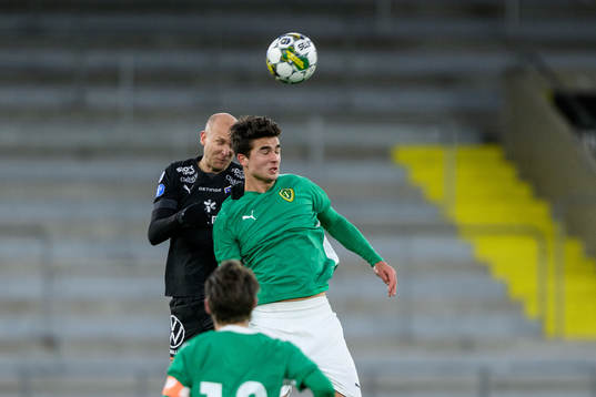 Halmstads Andreas Johansson och Emirhan Gecer Filip Møller