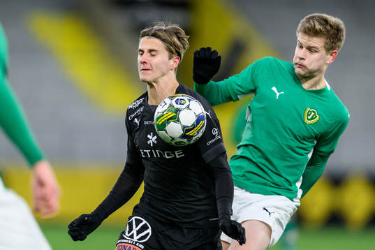 Halmstads Erik Ahlstrand och Emirhan Gecer Arvid Eriksson