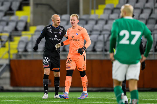 Halmstads Andreas Johansson och målvakt Malte Påhlsson