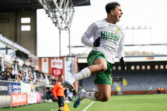 Hammarbys Jusef Erabi jublar