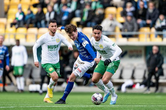 Norrbys Alexander Salo och Hammarbys Jusef Erabi