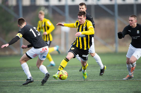 IFK Hässleholms Erjon Rama i träningsmatchen mellan IFK