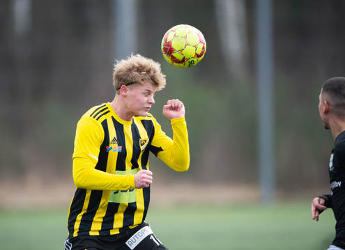 IFK Hässleholms Erjon Rama i träningsmatchen mellan IFK
