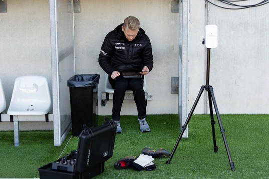 IFK Göteborgs fystränare Kalle Olsson innan en träning