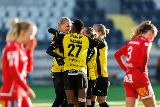 Häckens Stine Larsen jublar