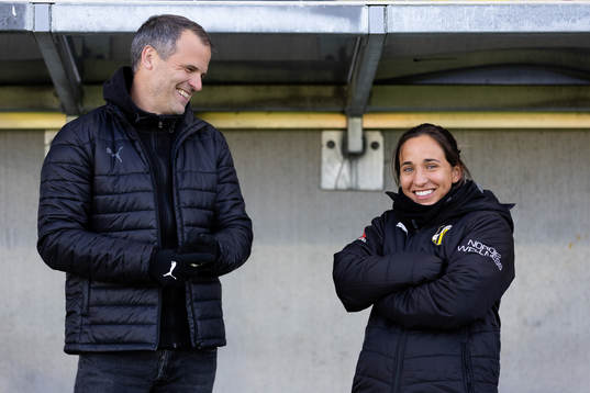 Häckens tränare Robert Vilahamn och assisterande tränare