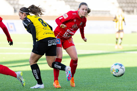 Häckens Rosa Kafaji och Örebros Elsa Pelgander