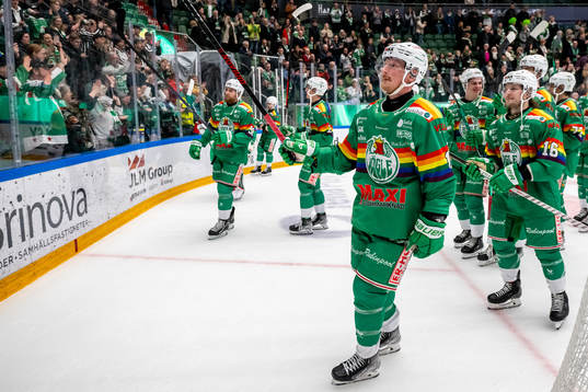 Rögles Simon Hjalmarsson jublar