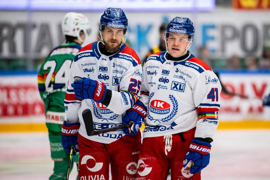 Oskarshamns Johannes Salmonsson  och Johan Johnsson deppar