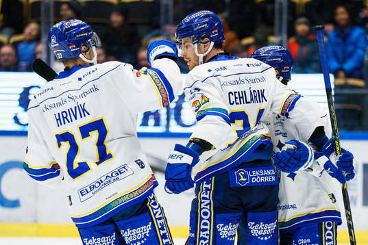 Leksands Marek Hrivik och Peter Cehlarik jublar
