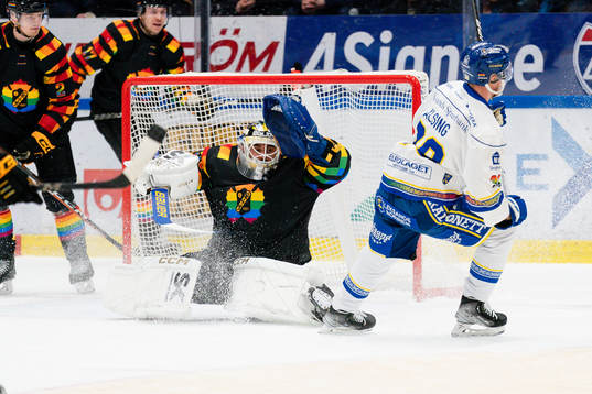 Skellefteås målvakt Frans Tuohimaa och Leksands Olle