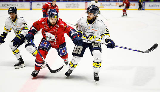 Linköpings Oscar Fantenberg och HV71s Mattias Tedenby