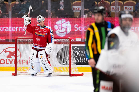 Timrås målvakt Jacob Johansson deppar