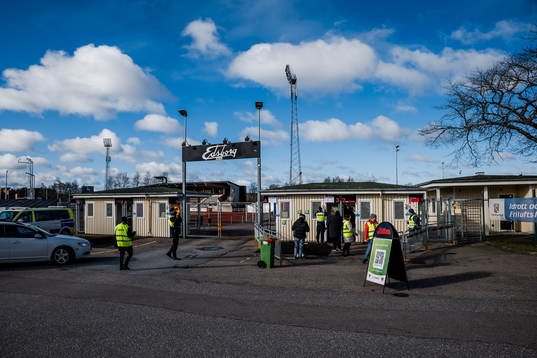 Utanför arenan