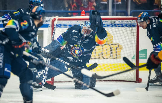 Växjös målvakt Emil Larmi