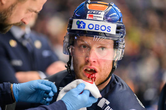 Växjös Ludvig Claesson blöder