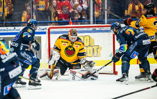 Växjös Jayden Halbgewachs och Tobias Rieder mot Luleås